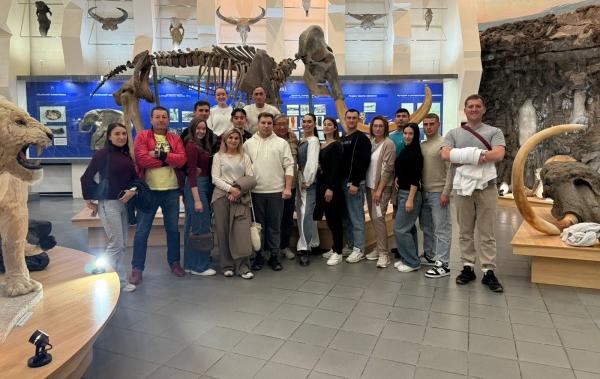 Сегодня ✨ Музей мамонта имени П.А. Лазарева Северо-Восточного федерального университета посетили артисты Цирка Моретти!