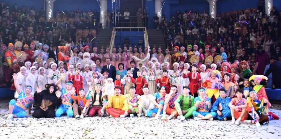 Ёлка Главы РС(Я) - 2022 в Государственном цирке Якутии