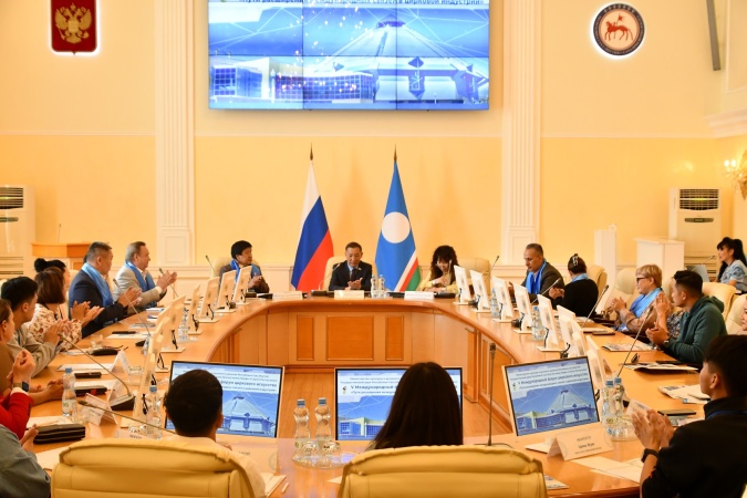 Сегодня в зале дома правительства № 2 в рамках Международного циркового фестиваля состоялся V Международный цирковой форум «Пути расширения международных связей в цирковой индустрии»