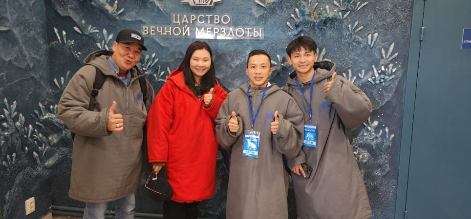  участники VII Международного циркового фестиваля "МАМОНТёнок-2024" посетили туристический комплекс "Царство вечной мерзлоты
