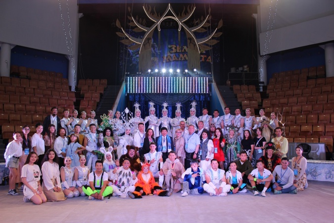 29 июня в День празднования Ысыаха Туймаады при полном аншлаге прошло представление этно-шоу "ЗЕМЛЯ МАМОНТА"