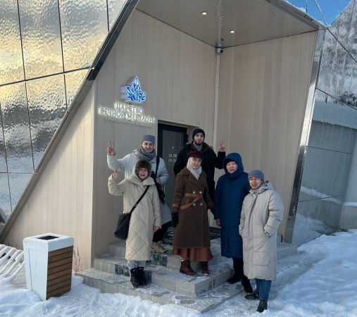 Сегодня артисты из Государственных цирков Казахстана, Таджикистана и Беларуси посетили уникальный комплекс «Царство вечной мерзлоты».