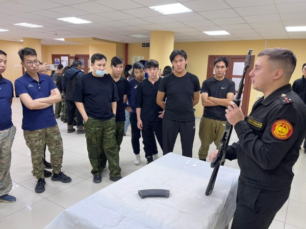 11 ноября команда молодежи Профкома Государственного цирка приняла участие в военизированной эстафете в рамках Недели молодежи Саха (Якутской) республиканской организации