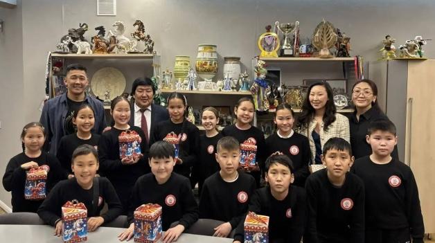 30 декабря с.г. в г. Якутск на новогодние каникулы прибыла группа из 20 детей с педагогами-воспитателями из г. Учао Китайской народной республики.