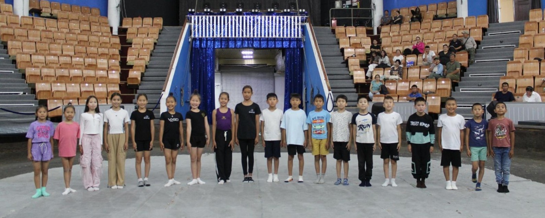 В Государственном цирке Якутии состоялся набор детей на обучение в Хэбэйском колледже искусств в Китае