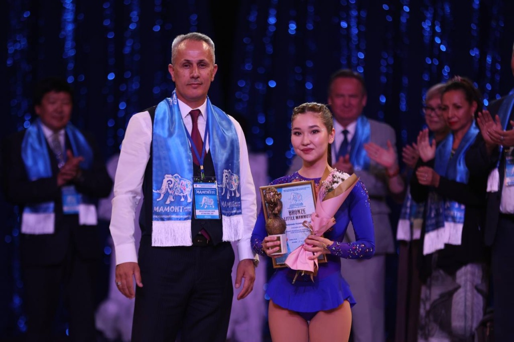 11. Бронза MARZHAN YESHMUKHAMBET, номер воздушное кольцо (Грезы) г.Астана (Казахстан).jpg